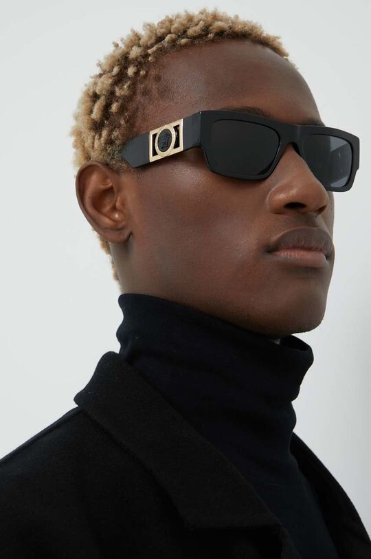 

Солнцезащитные очки Versace, черный