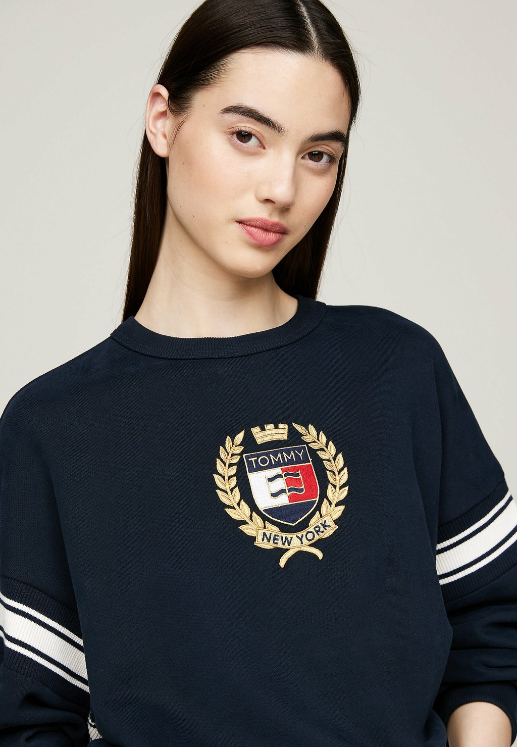 

Толстовка CREST CREW Tommy Jeans, темно-синий