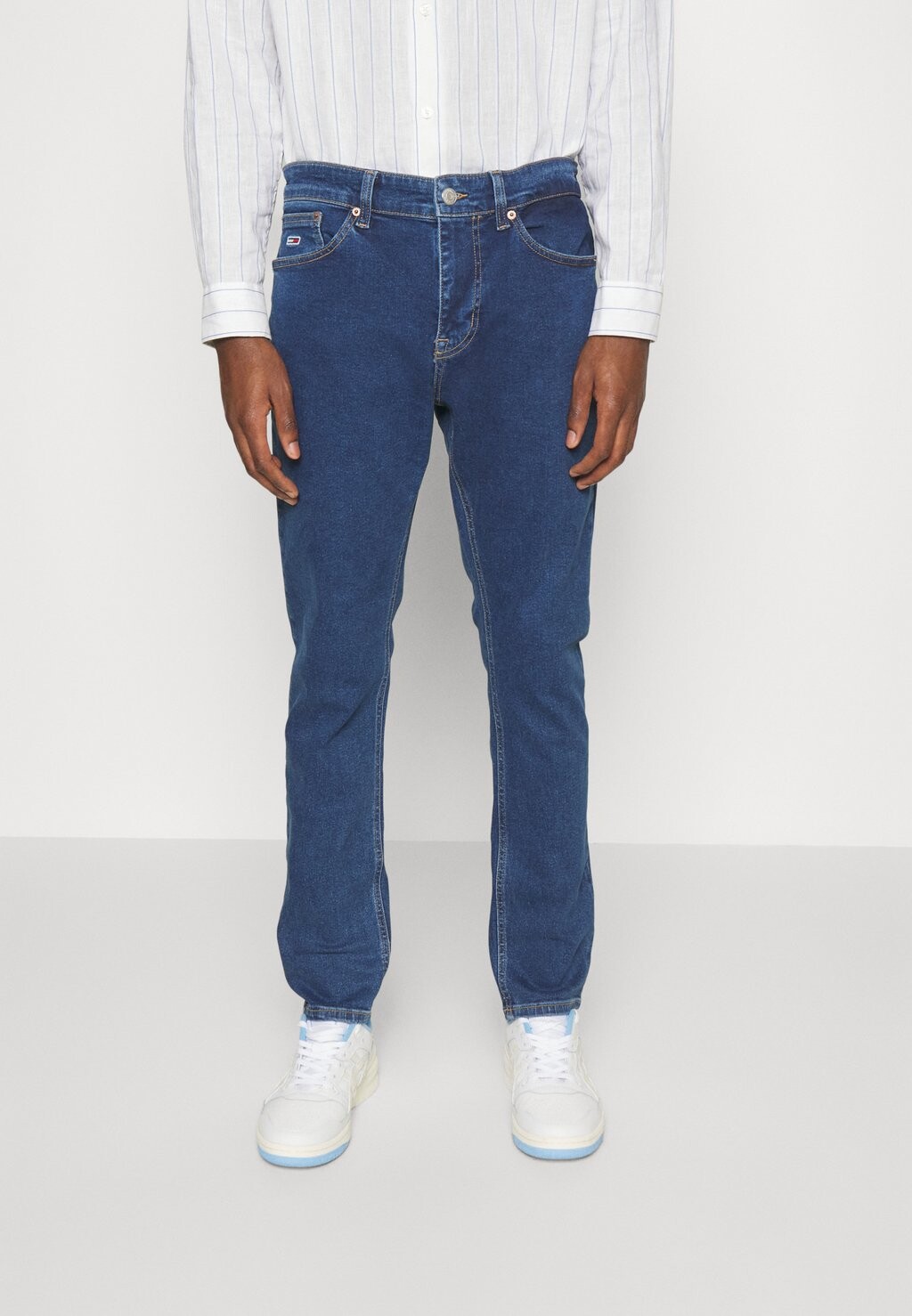 

Джинсы Tapered Fit AUSTIN SLIM Tommy Jeans, темный деним