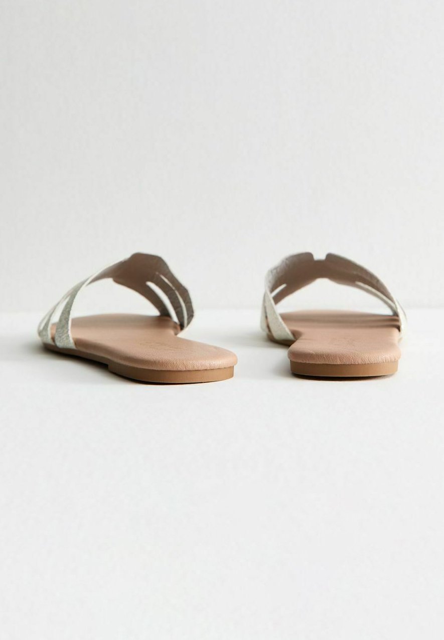Сандалии WIDE FIT CUTOUT FLAT New Look Wide Fit, серебряный — фото 3