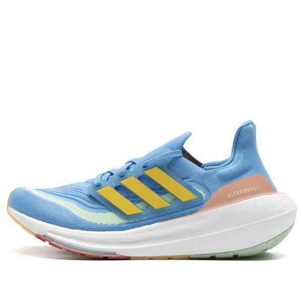 

Кроссовки ультрабуст лайт Adidas, синий