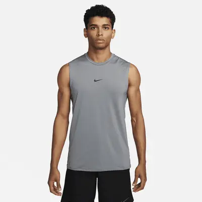 

Футболка Nike Pro, цвет Smoke Grey/Black