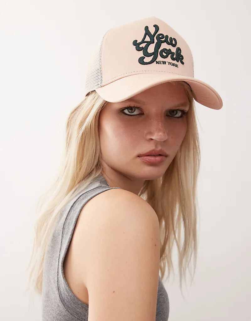 

Женская хлопковая кепка дальнобойщика New Era NY розового цвета