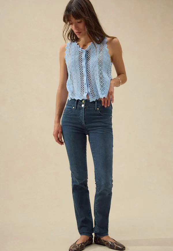 Джинсы стандартного узким кроя с эффектом подтяжки Next, Dark Blue Denim — фото 2