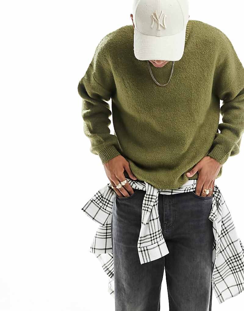 

Свитер цвета хаки оверсайз с круглым вырезом ASOS DESIGN