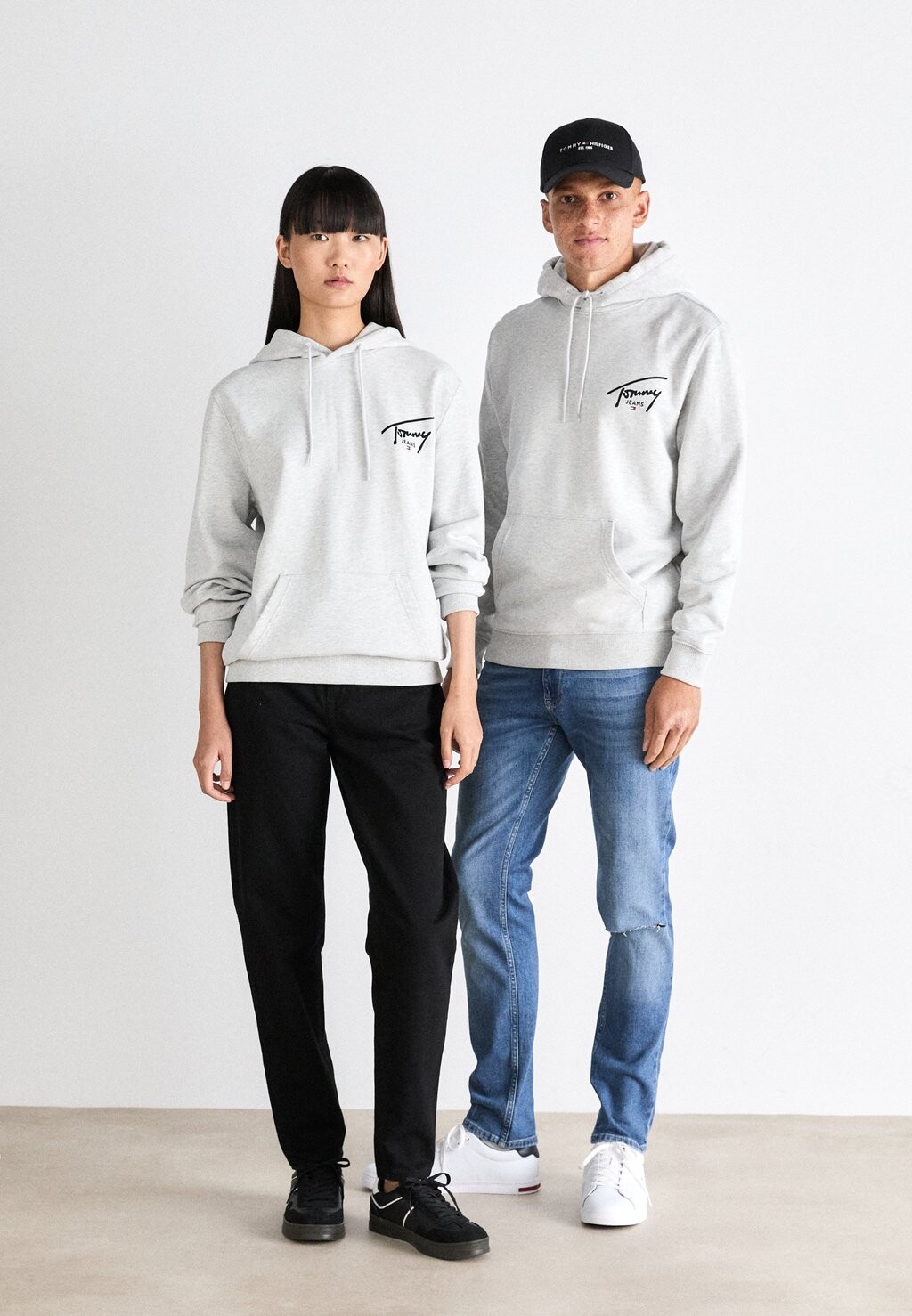 

Толстовка ENTRY GRAPHIC HOODIE UNISEX Tommy Jeans, цвет Mottled Grey