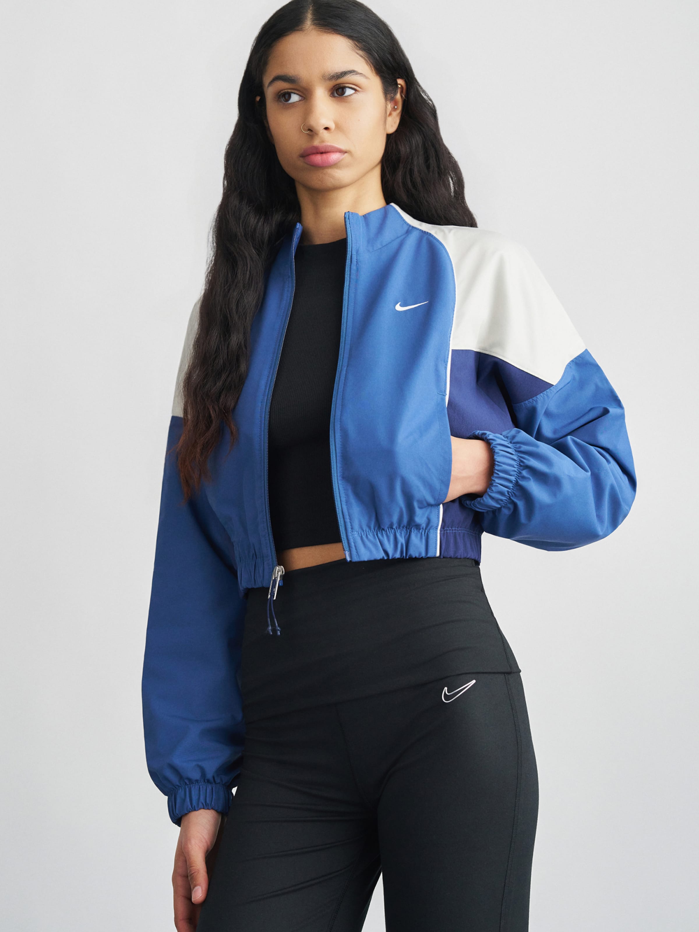 Nike Sportswear Куртка для межсезонья 'SHRUNKEN' в цвете Navy, Royal Blue — фото 2