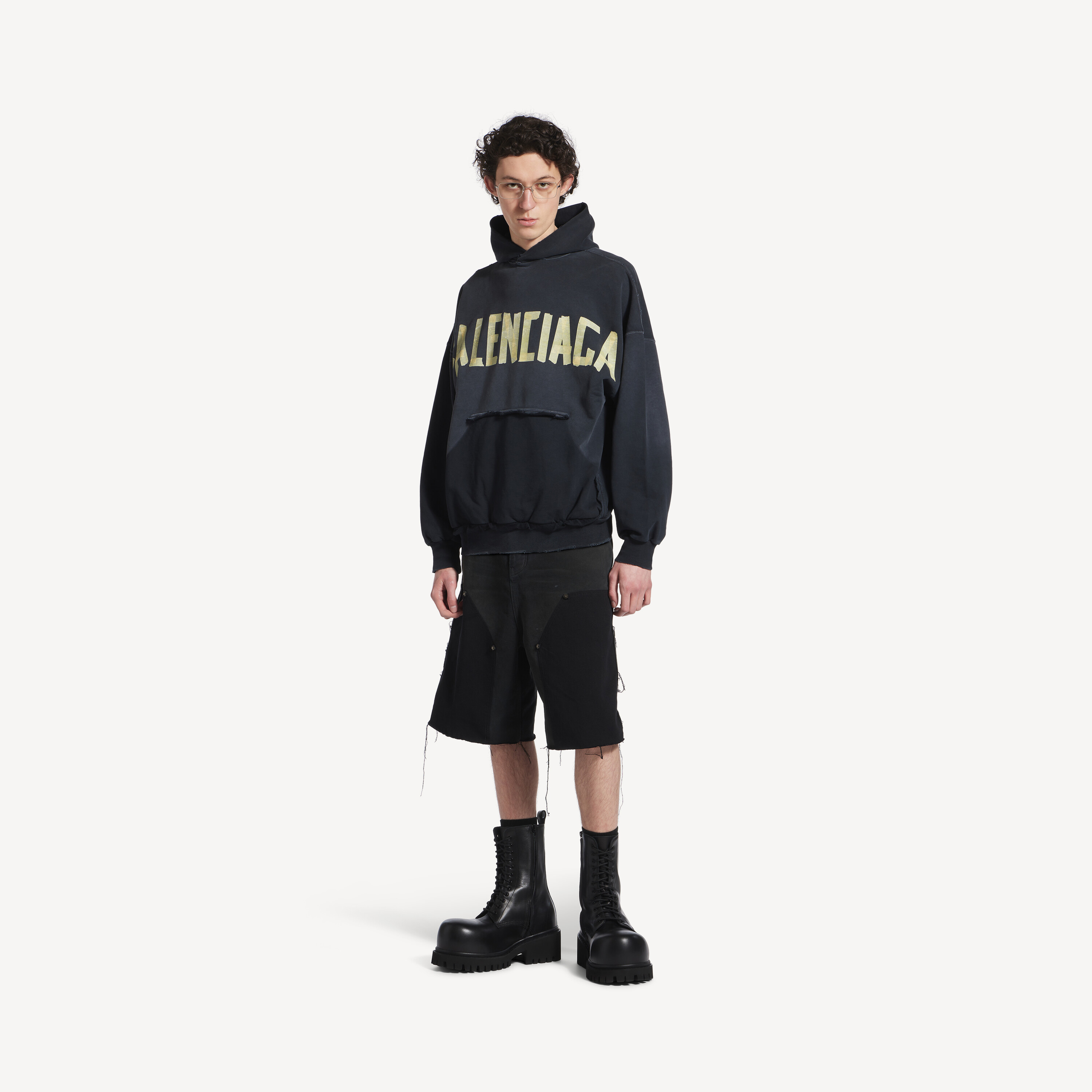 Удлиненное худи с разорванным карманом и лентой, выцветшее черное BALENCIAGA, черный — фото 2