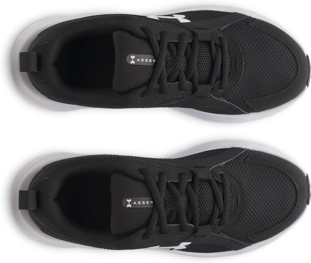 Беговые кроссовки для мальчиков Under Armour Charged Assert 11, белый/черный — фото 4