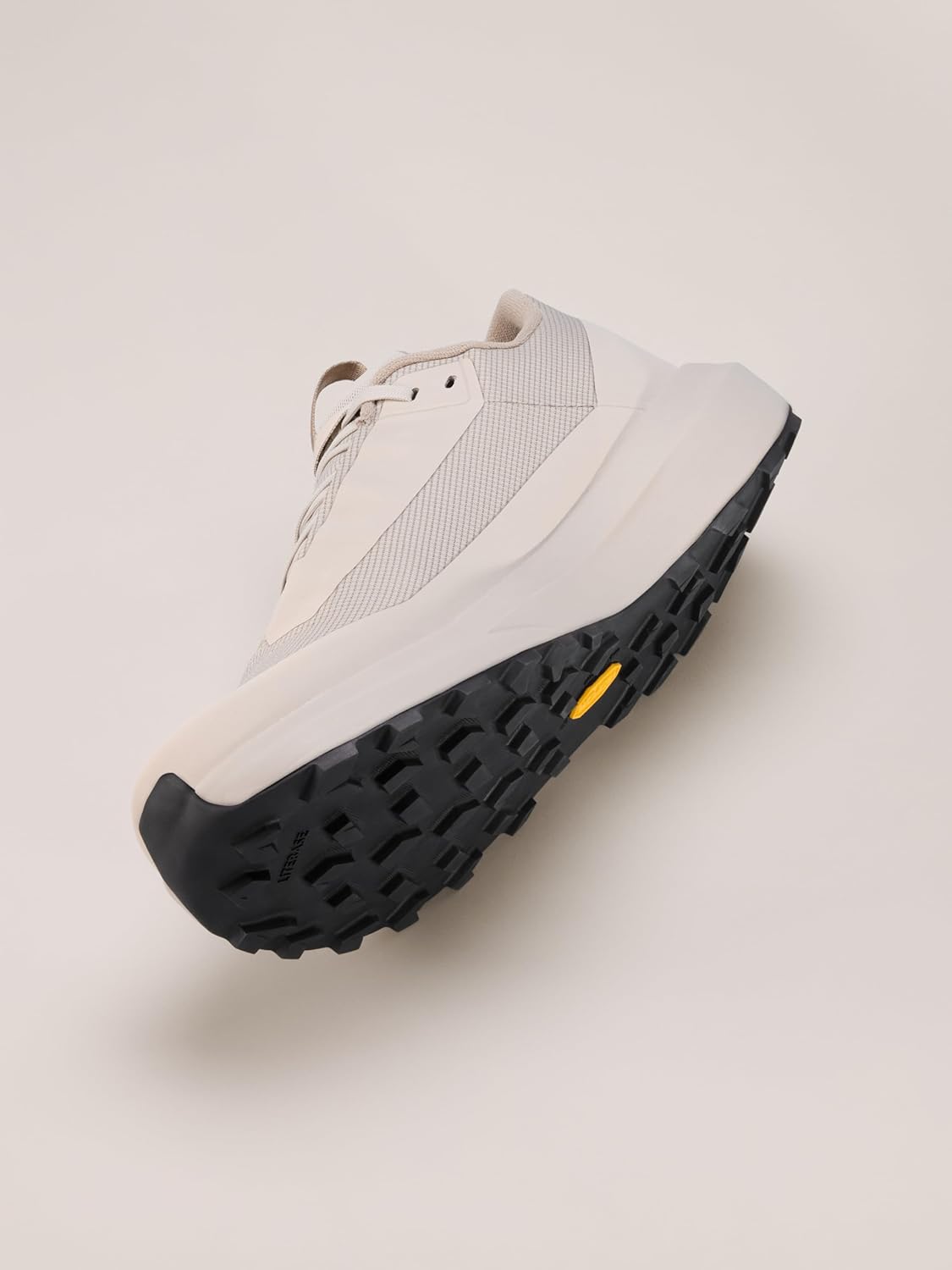 Мужские кроссовки Arc'teryx Norvan LD 4 GTX - Водонепроницаемые для трейлраннинга, предназначены для длительных пробежек в горах — фото 2