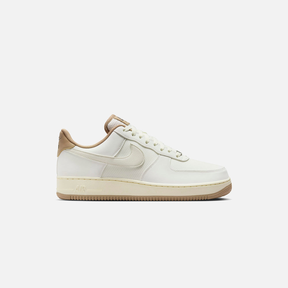 

Кроссовки Nike Air Force 1 '07 LV8, цвет Summit White/Khaki/Coconut Milk