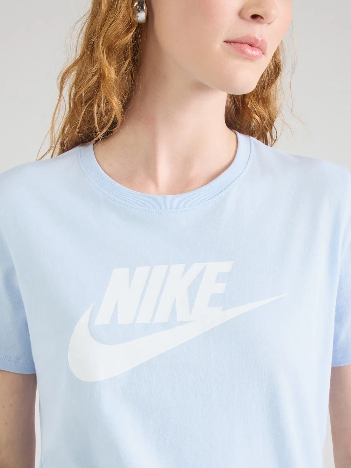 Skinny Футболка 'ESSNTL' Nike Sportswear, Light Blue — фото 2