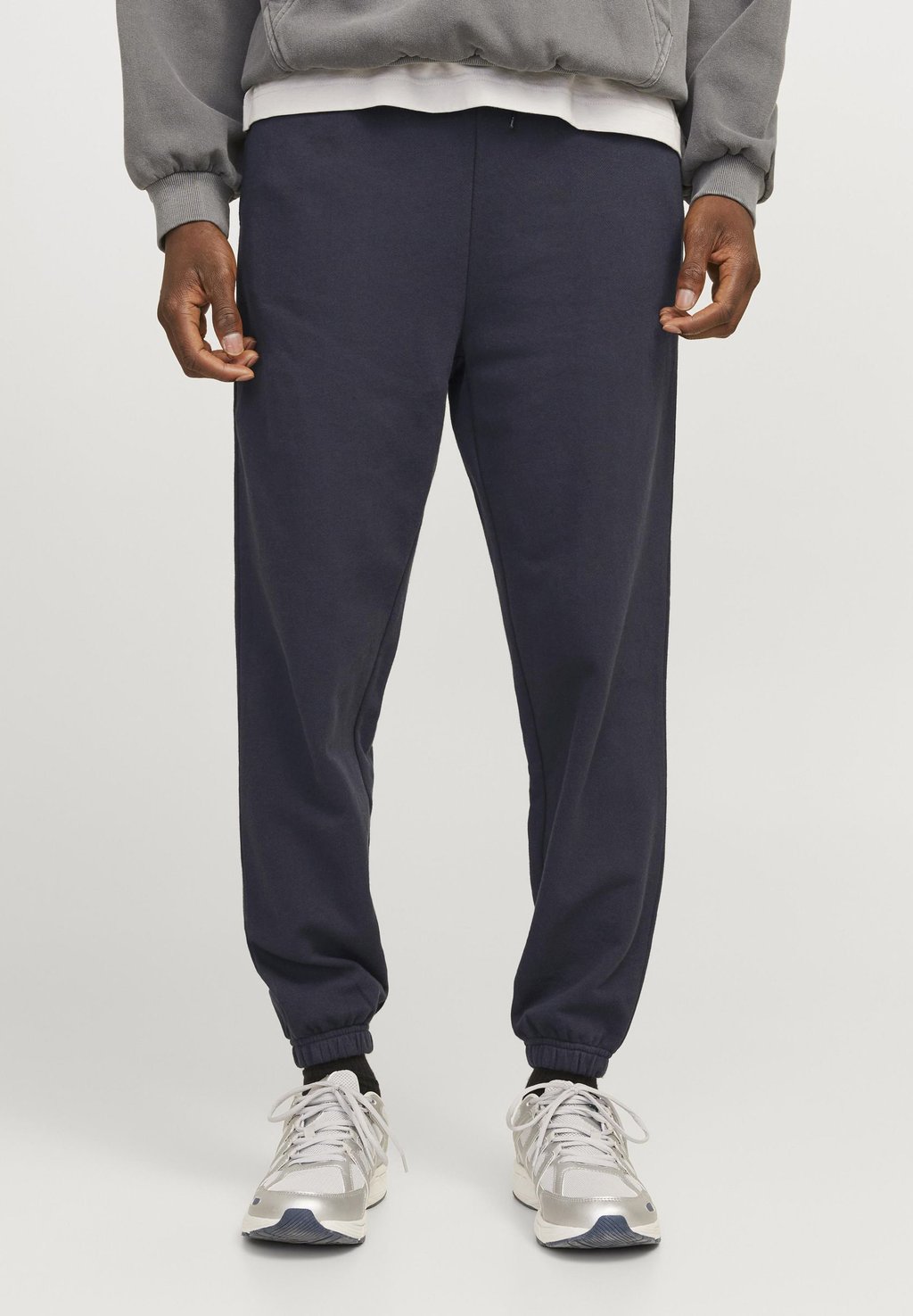 

Спортивные штаны JPSTMORGAN CHARGE Jack & Jones, темно-синий