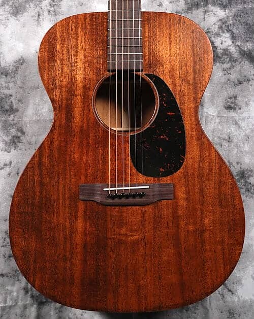

Акустическая гитара Martin - 000-15M
