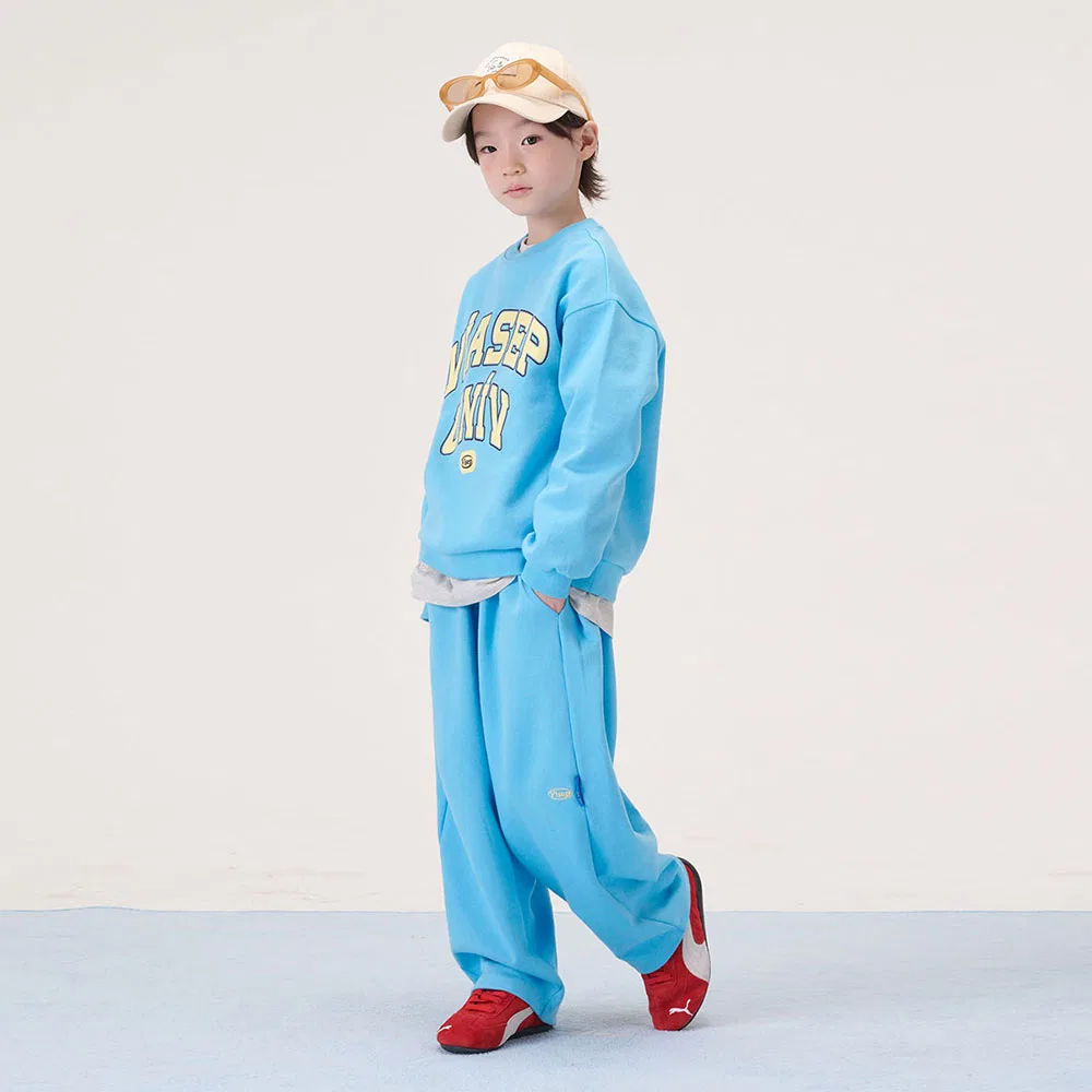Детские небесно-голубые спортивные брюки Louis Barrel Fit от Viaseptember