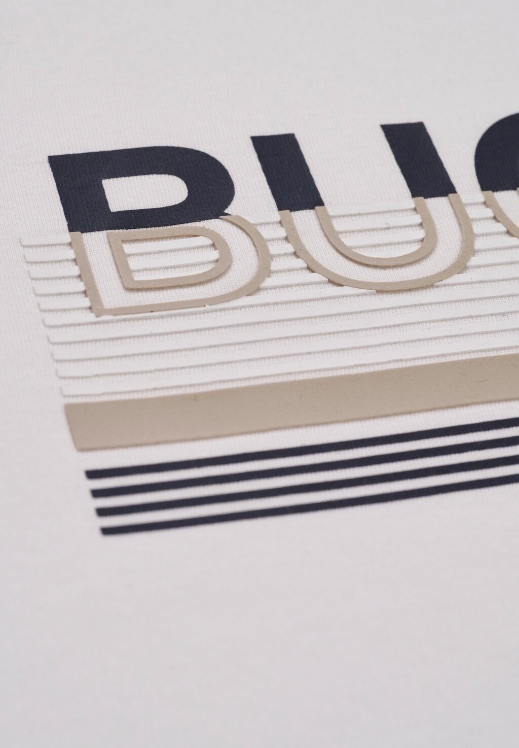 

Футболка с принтом MIT GUMMIERTEM LOGO bugatti, белый