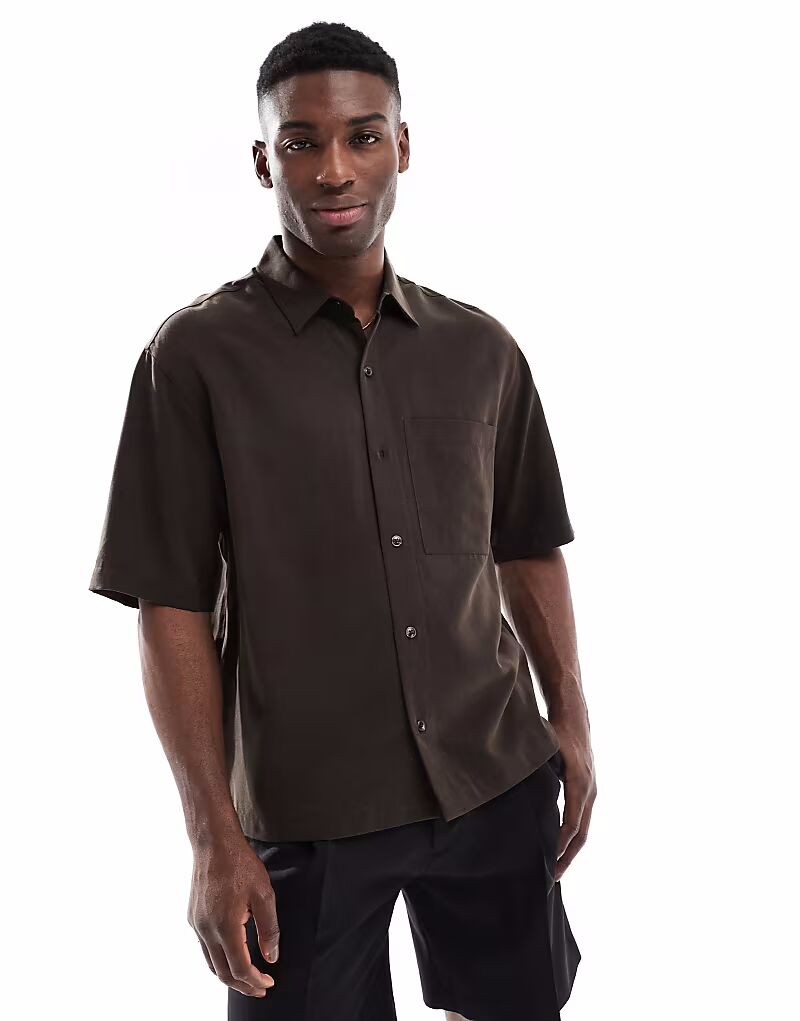 

Коричневая рубашка свободного кроя с короткими рукавами Pull&Bear