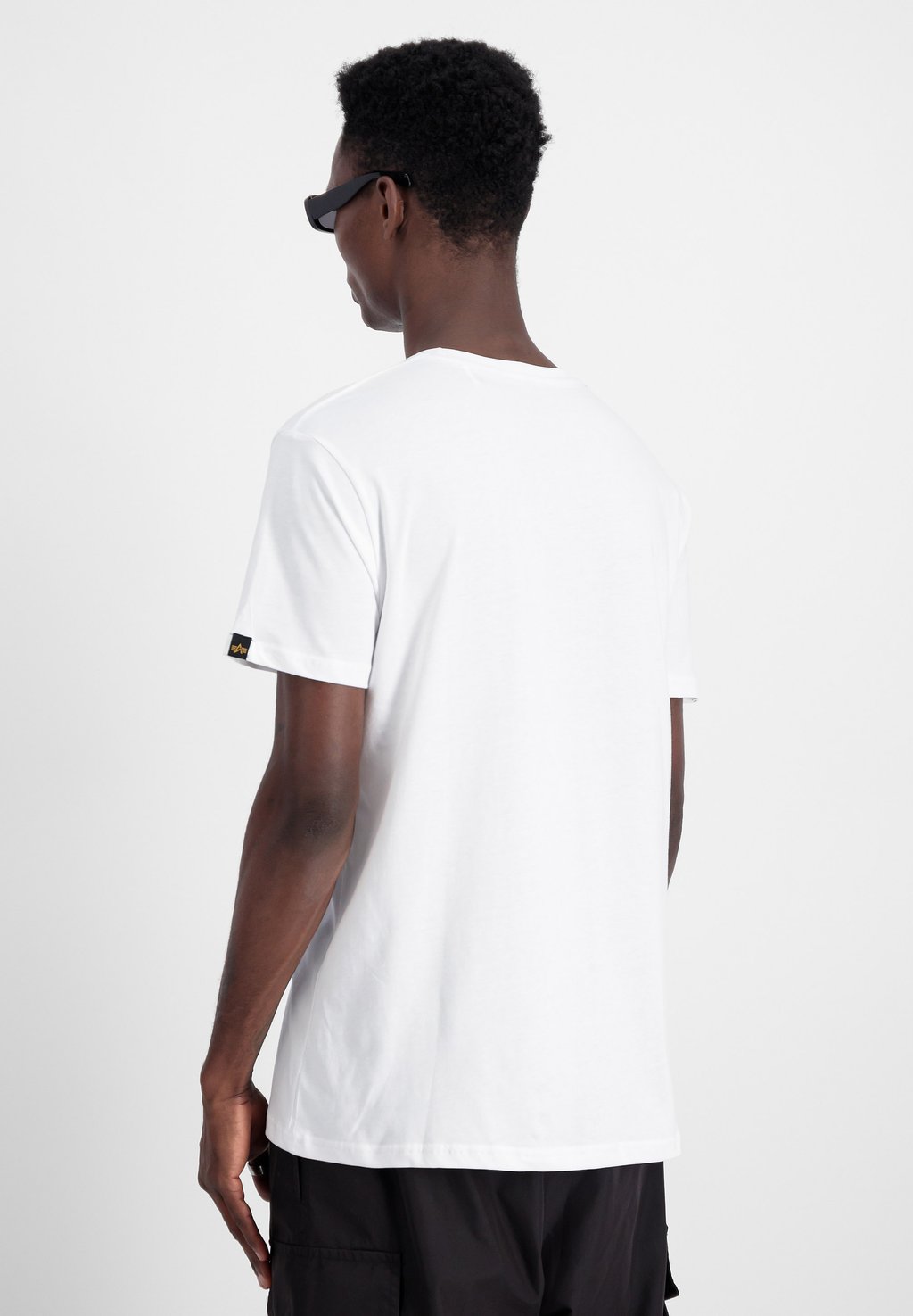 

Базовая футболка SMALL LOGO Alpha Industries, белый