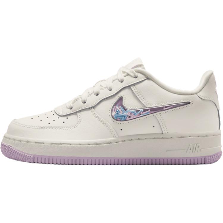 

Nike Детские низкие скейтбордистские кроссовки Air Force 1, белые с фиолетовыми вставками