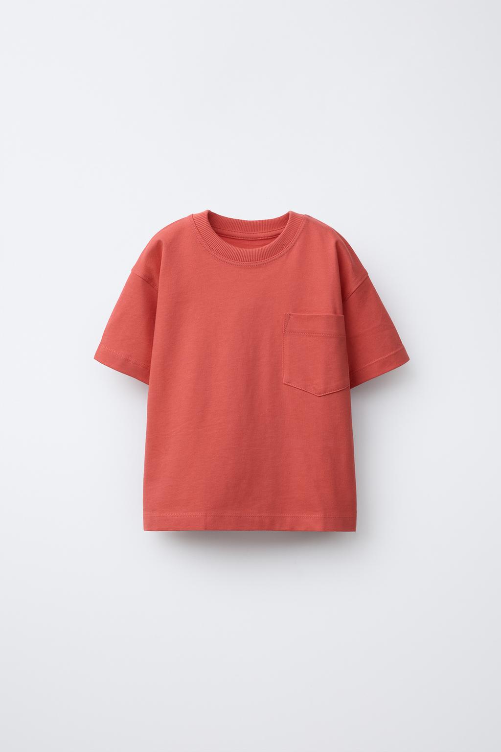 

Однотонная футболка с карманом ZARA, красный