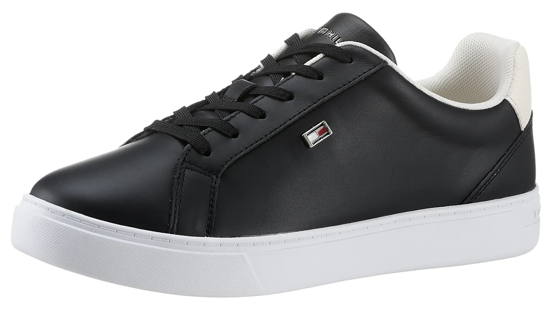 

Кроссовки на платформе Tommy Hilfiger "FLAG COURT SNEAKER", с флагом-логотипом, повседневная обувь, полуботинки, туфли на шнуровке, черный