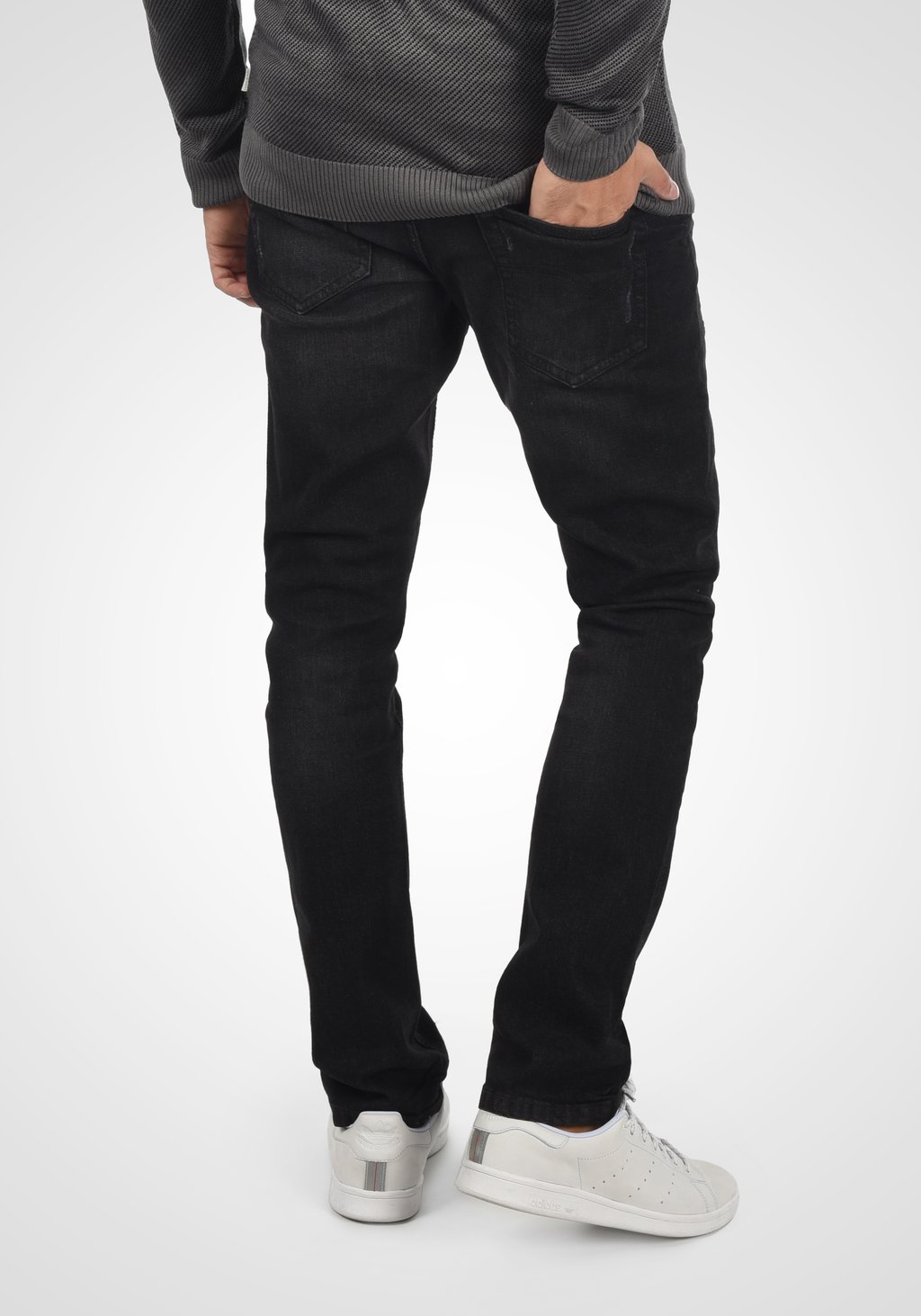 

Джинсы облегающего кроя IDALDERSGATE INDICODE JEANS, черный