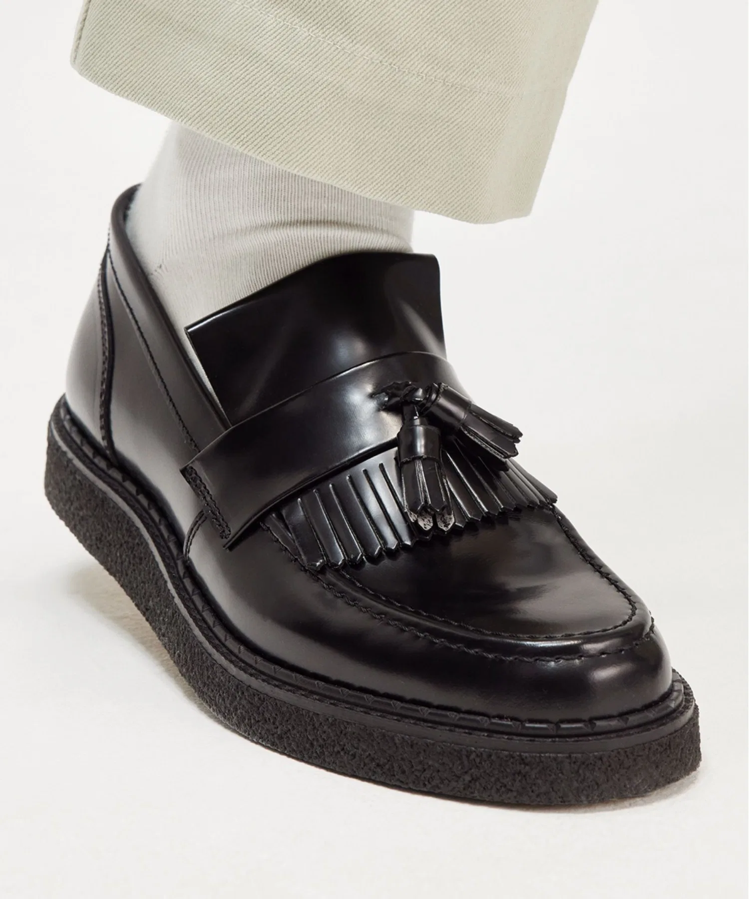 Мужские и женские лоферы FRED PERRY George Cox Tassel Loafer Leather — фото 4