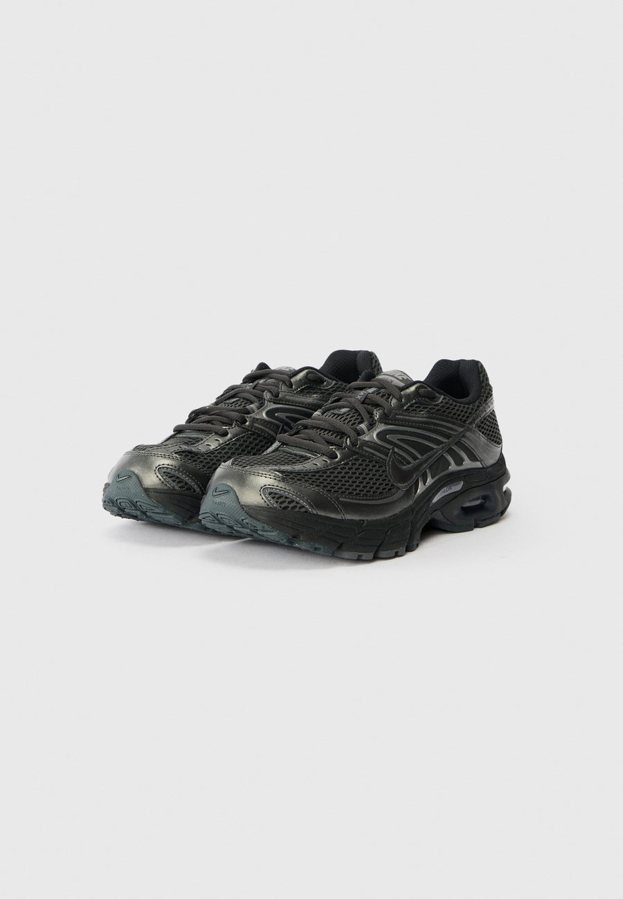 Кроссовки Nike Sportswear AIR MAX MOTO 2K, Black/Dark Smoke Grey/Metallic Dark Grey/Black — фото 2