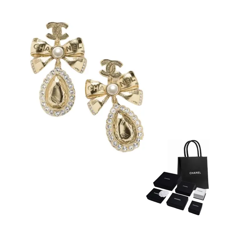 

CHANEL Серьги металлические женские Gold/Pearl White/Crystal