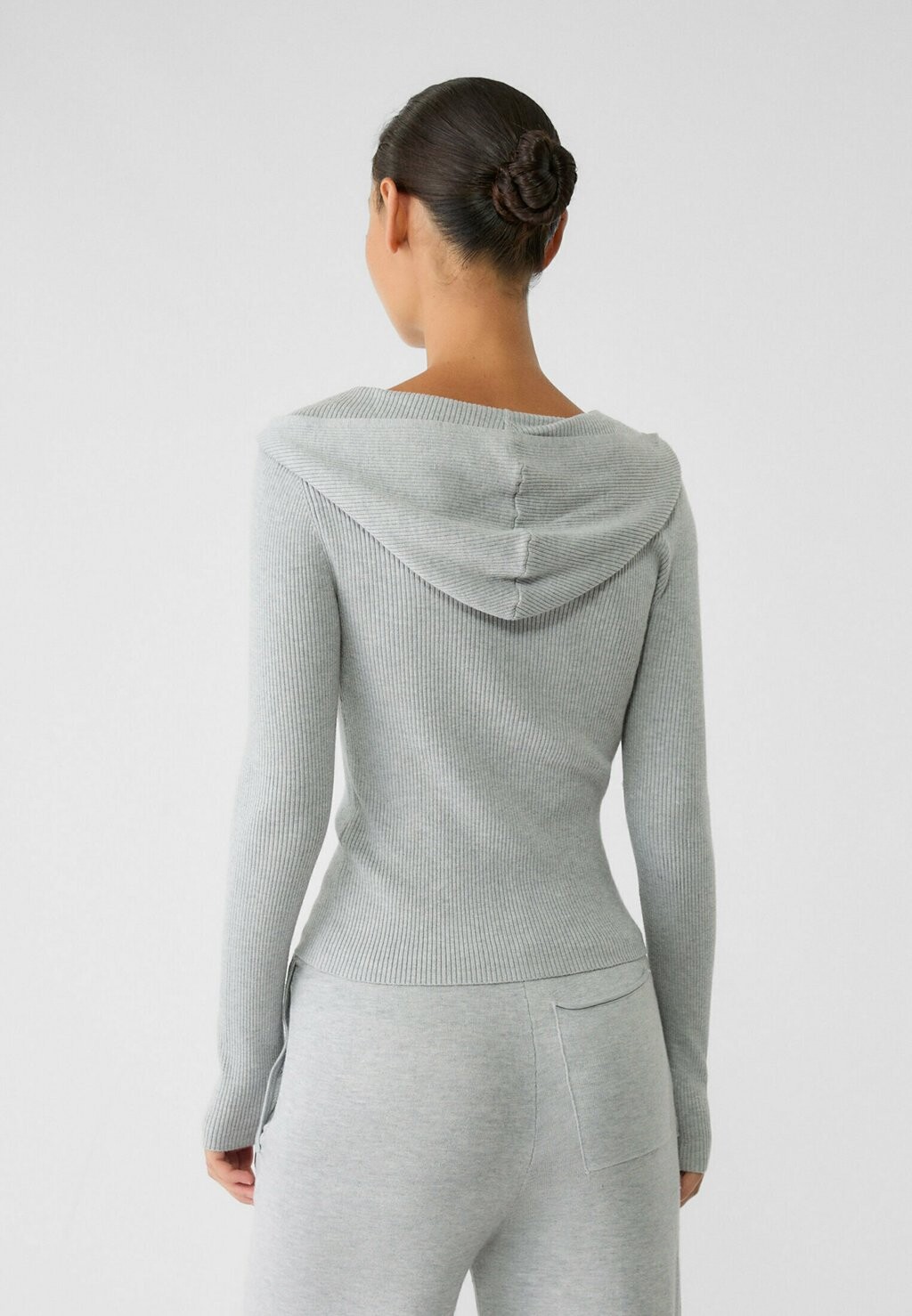 

Кардиган WITH HOOD Stradivarius, серый