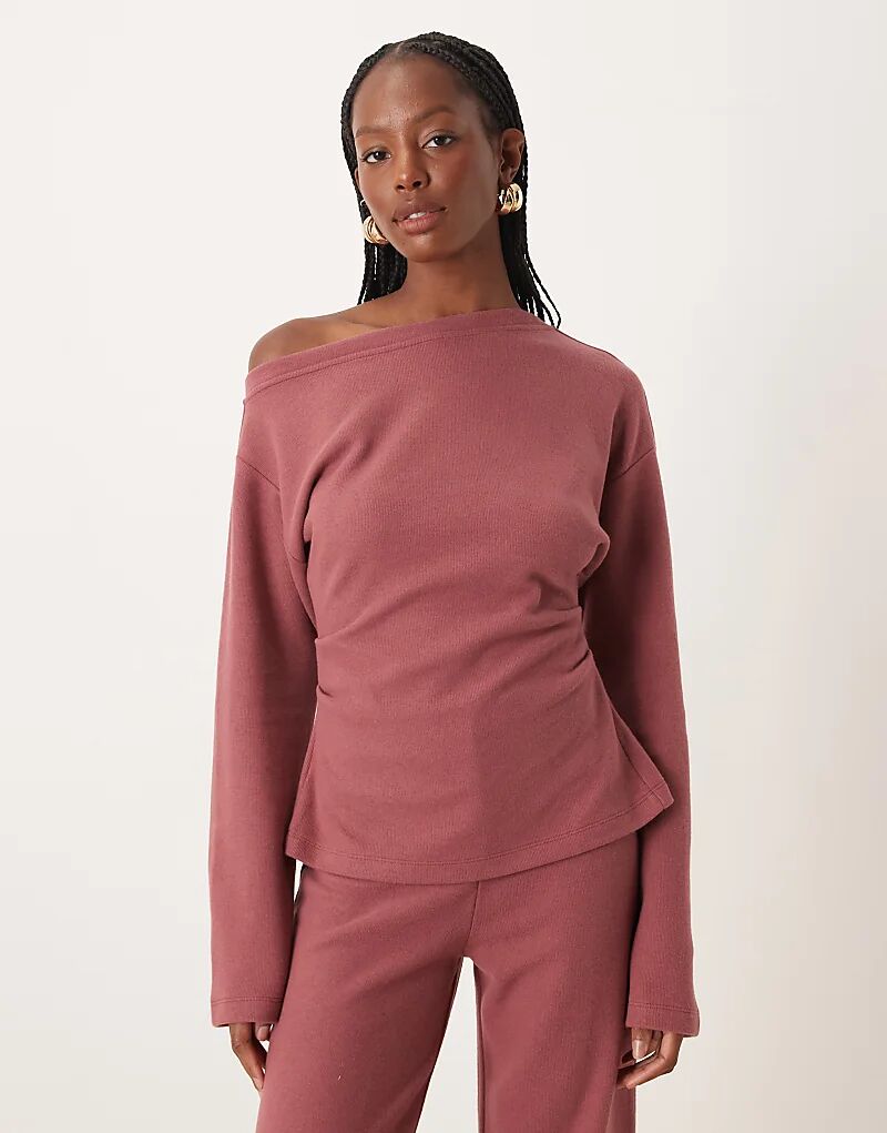 

Футболка ASOS DESIGN Supersoft с корсетом и открытыми плечами, темно-розового цвета