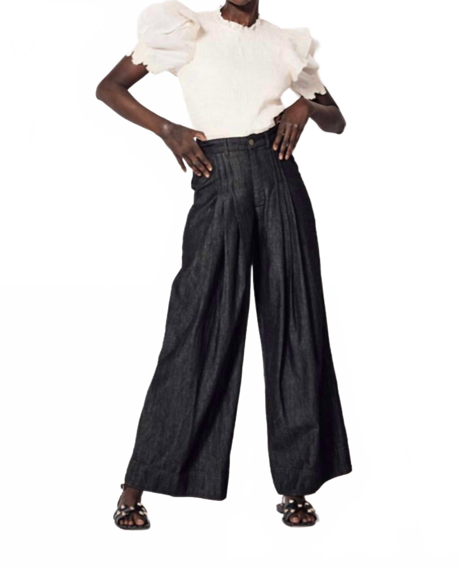 

Garret Широкие джинсы в черном цвете Cleobella