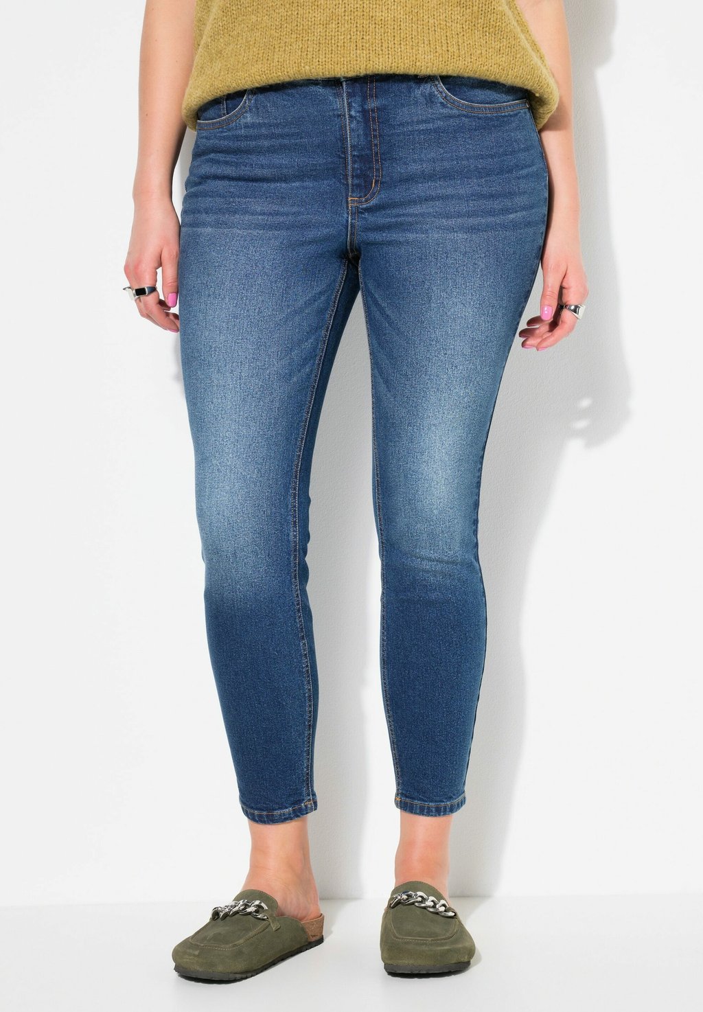

Джинсы скинни SLIM LEGS STRETCH Studio Untold, деним