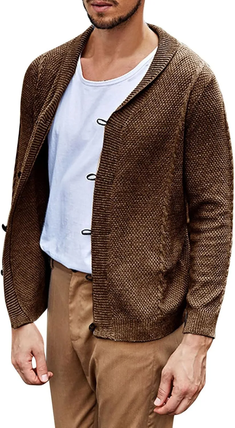 

Мужской кардиган с крупной вязкой и кнопками-лягушками