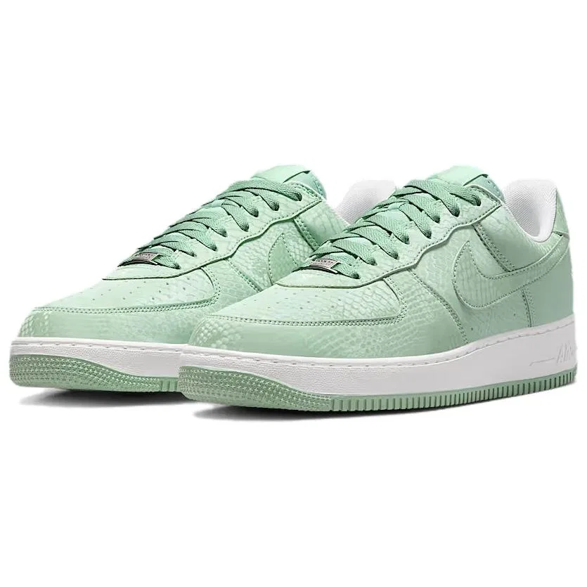 Кроссовки скейтбордические Nike Air Force 1 Low Light Green — фото 4