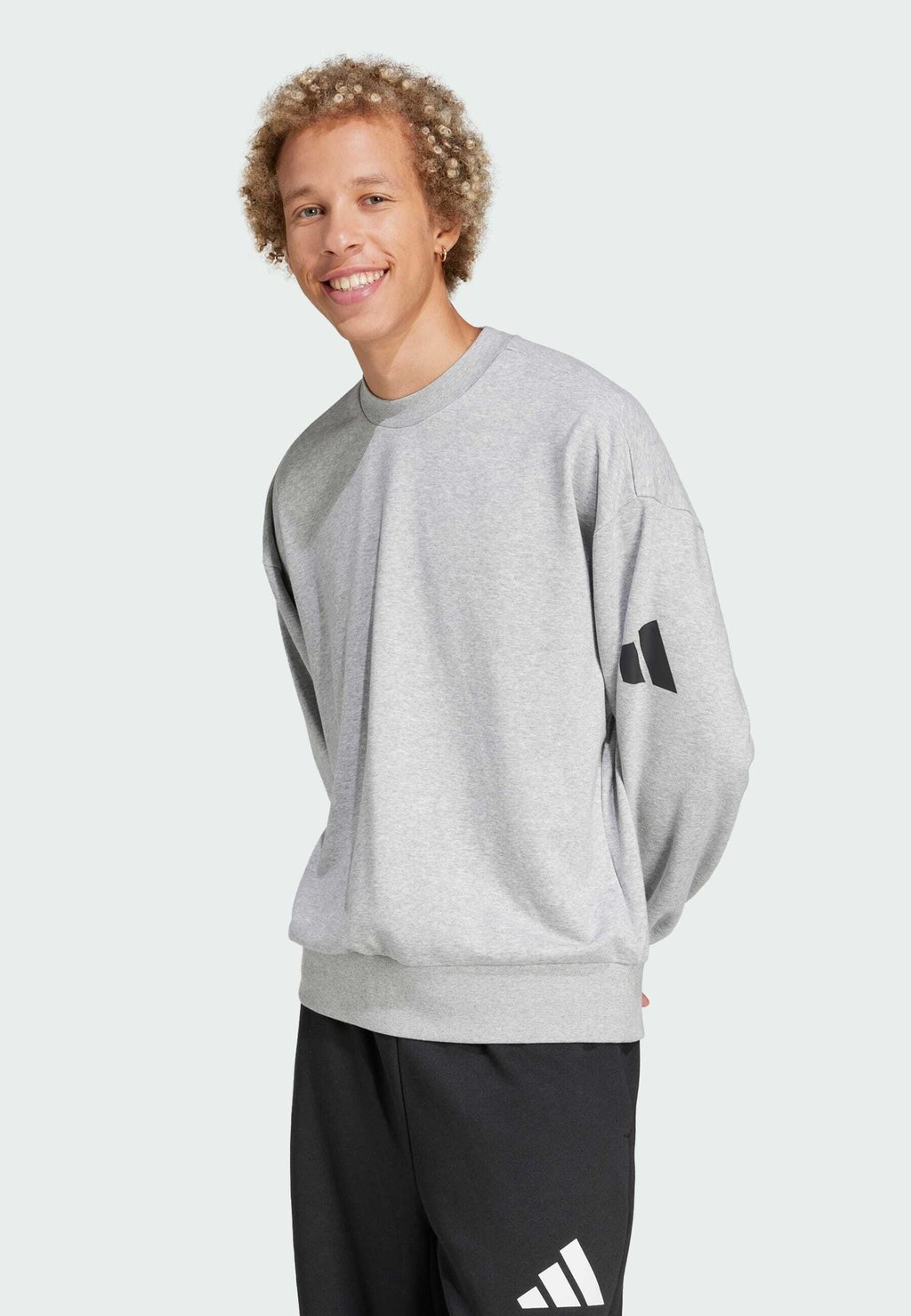 

Толстовка ESSENTIALS LOOSE FIT 3 BAR LOGO adidas Sportswear, серый