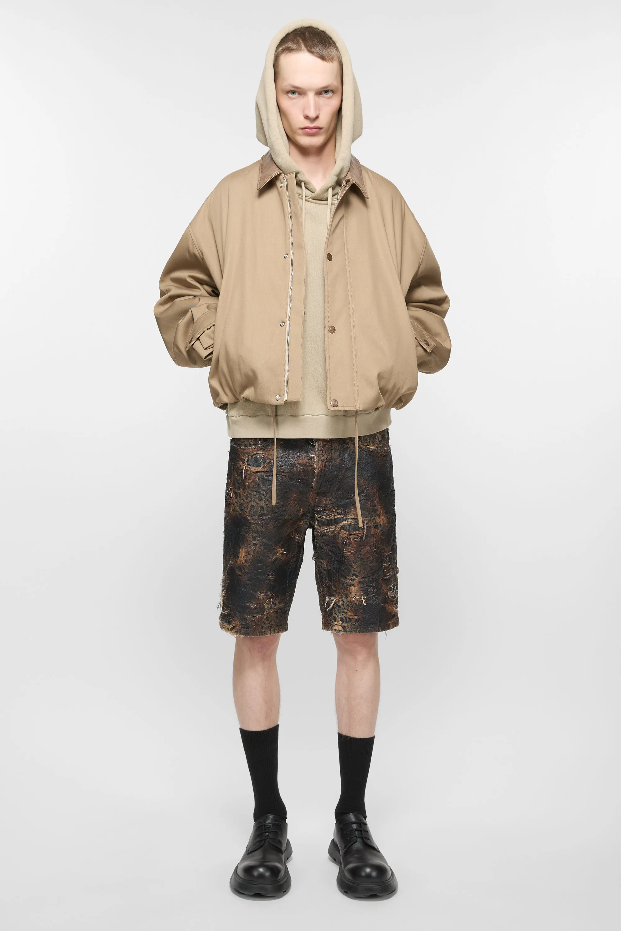 

Джинсовые шорты с монограммой - свободного кроя Acne Studios, коричневый
