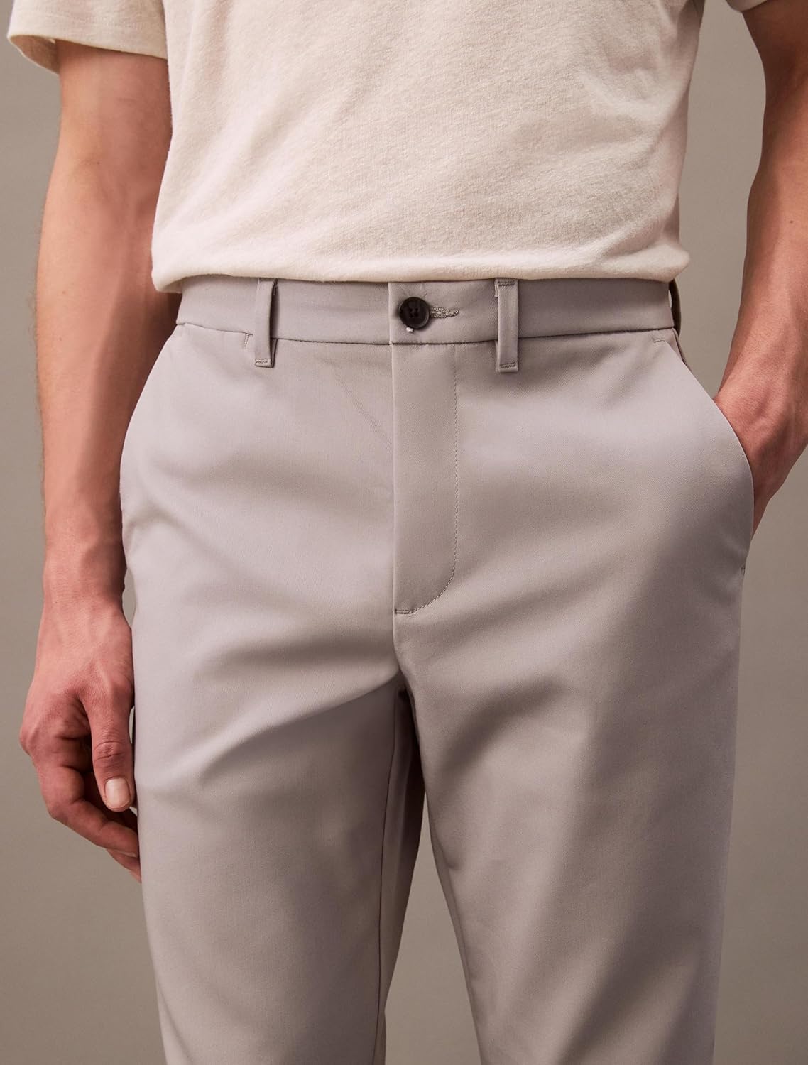 Мужские современные эластичные брюки-чинос Calvin Klein, устойчивые к появлению складок, Alloy — фото 4