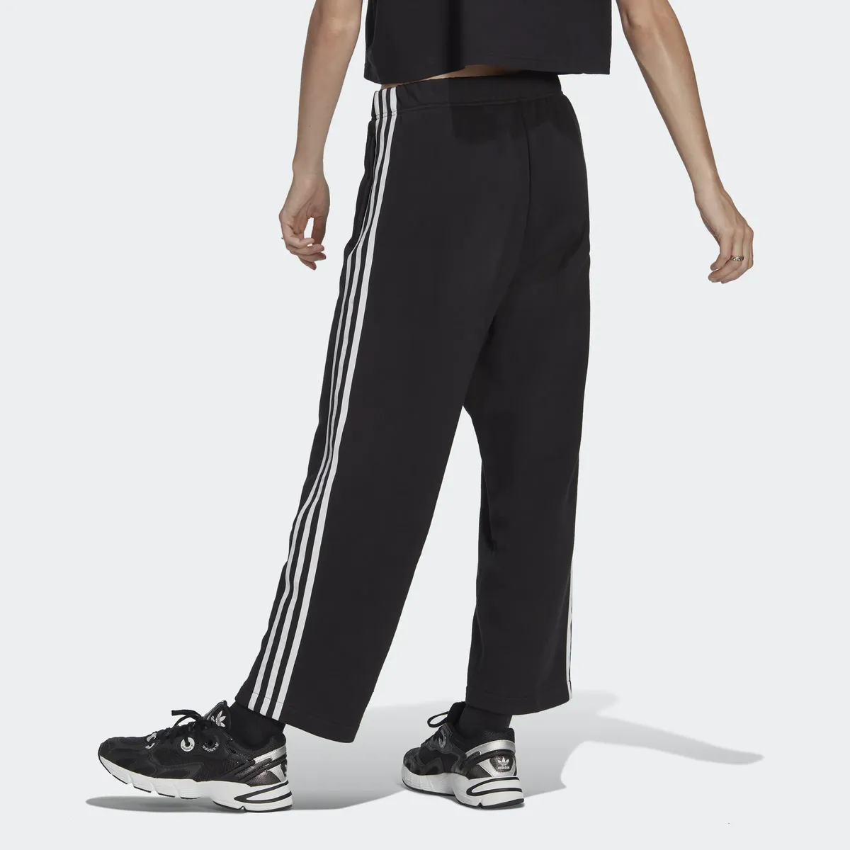 

Спортивные брюки Adidas Originals "OPEN HEM PANTS" (1 шт.), черный