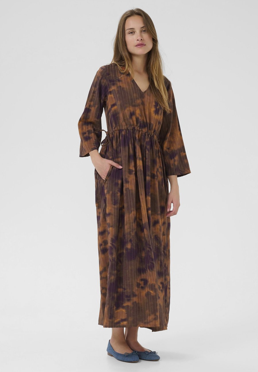 

Платье Culture Maxi dress, Brown Abstract/Brown