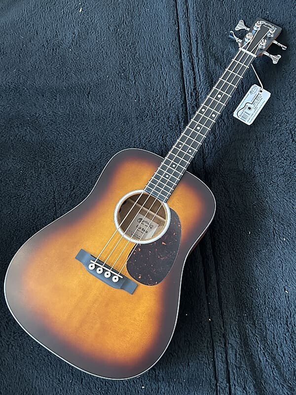 

Басс гитара Martin DJR-10E Bass Sunburst #2736416 4lbs 3.0 oz Junior NEW