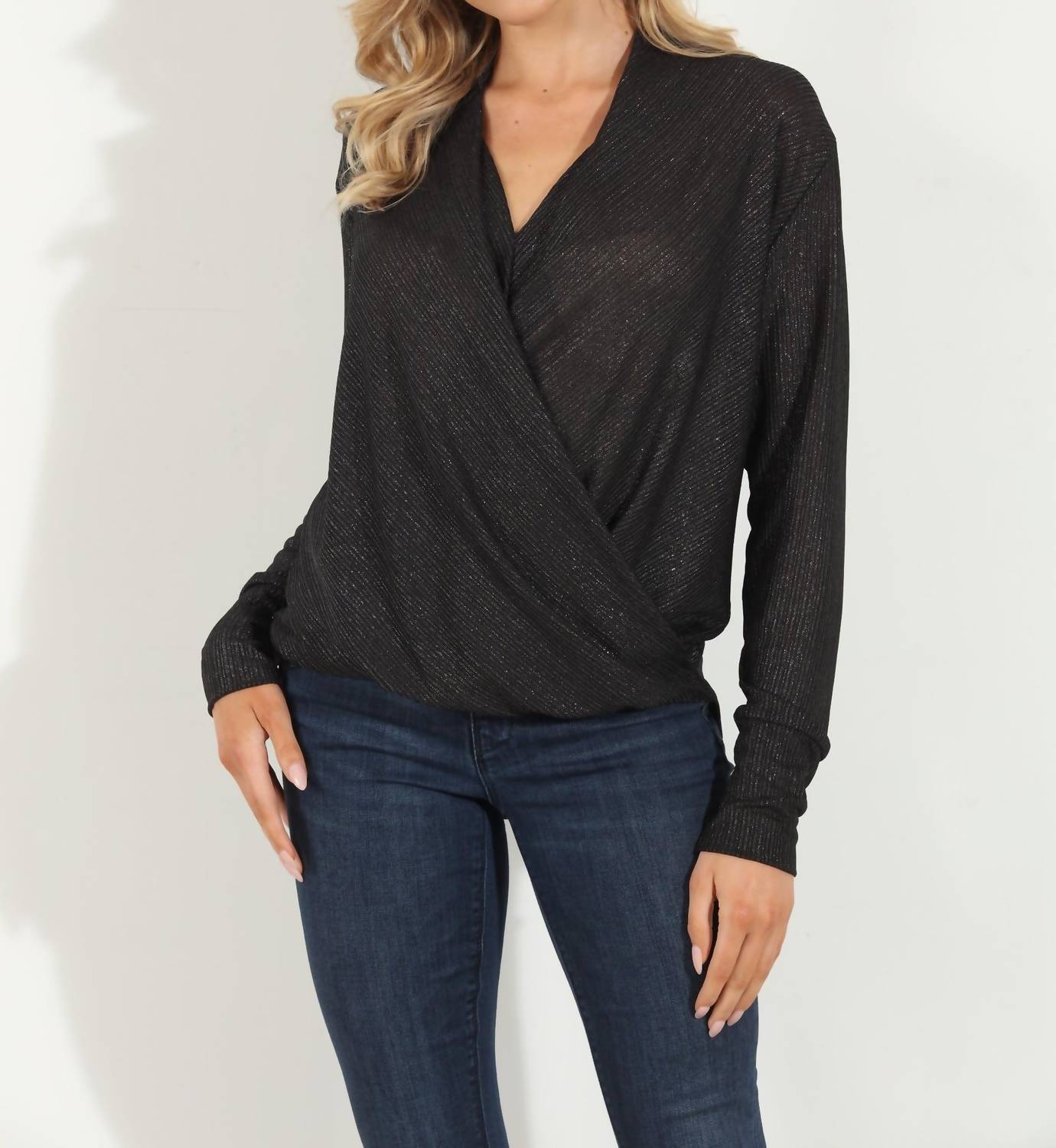 

Топ-сюрплисс Kiki Sparkle Rib Draped черного/серебристого цвета Veronica M