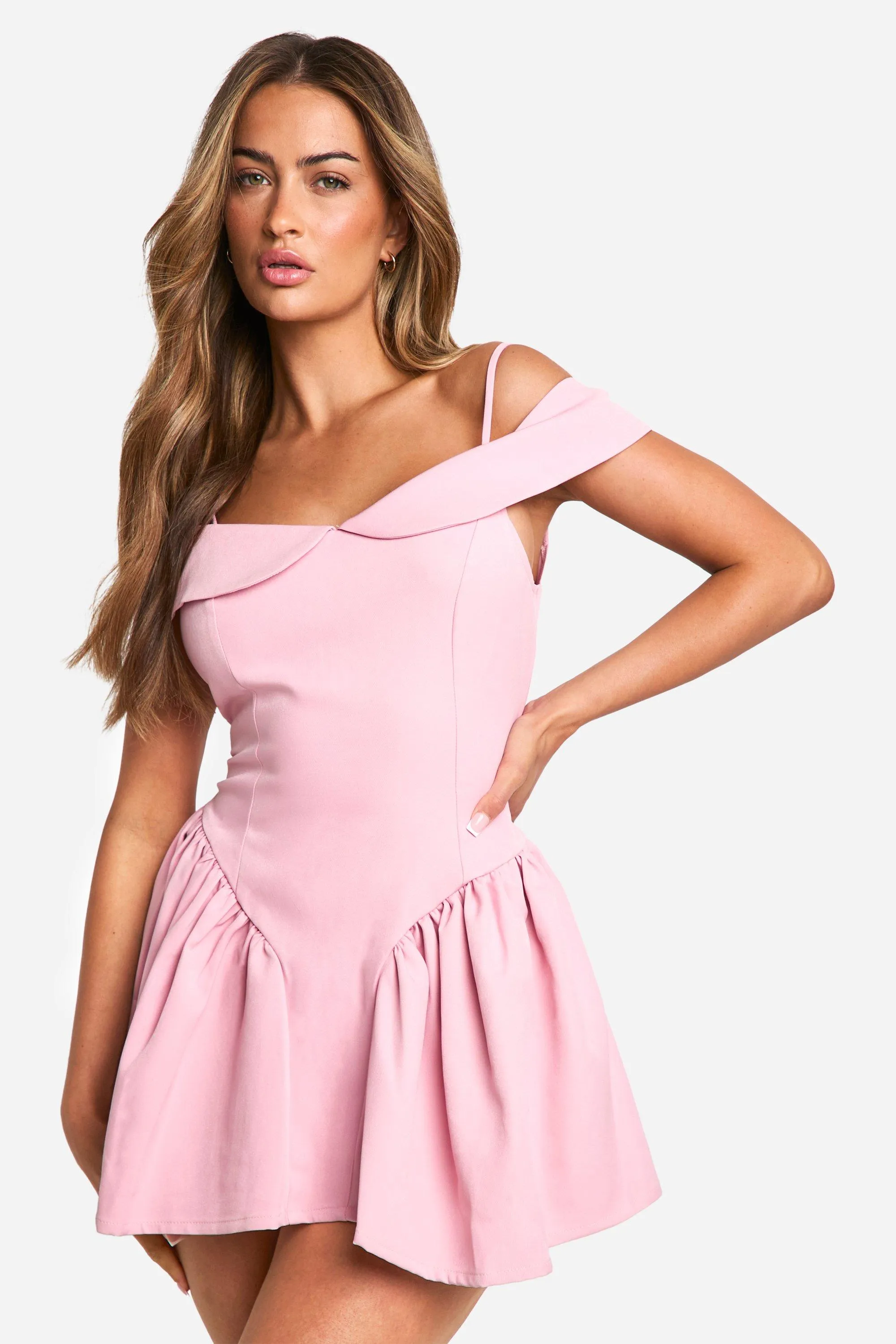 

Мини-платье с пышной юбкой и ремешками на заказ boohoo, розовый