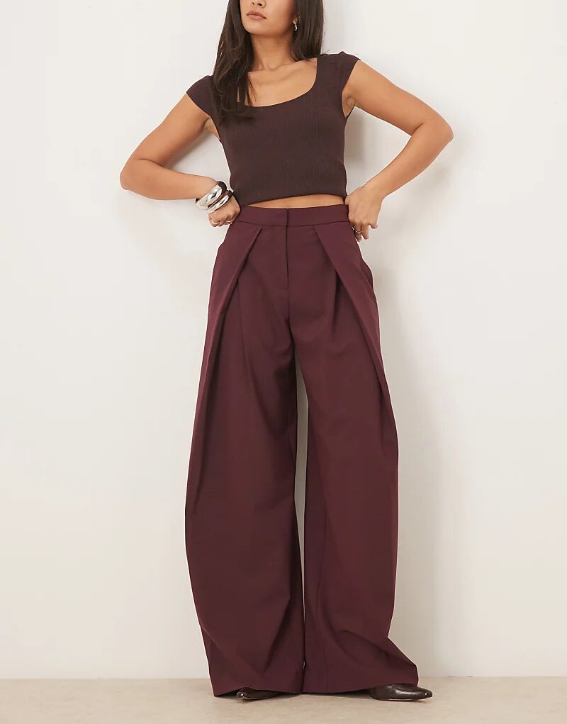 

Брюки Mango со складками спереди темно-красного цвета