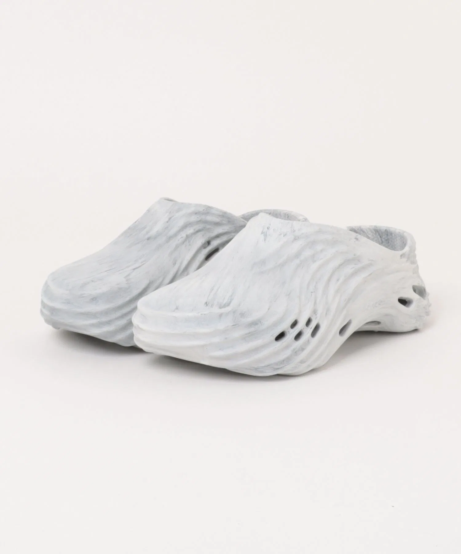 Мужские сандалии Crocs ECHO WATERCOLOR MARBLED WAVE чёрно-белые