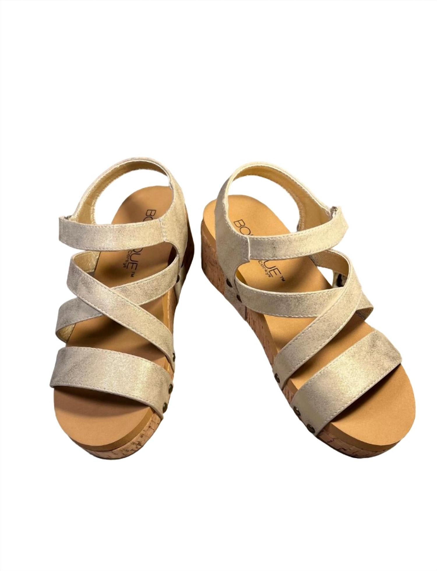 Женские босоножки Sundown Strappy Wedge в золотом цвете Corkys Footwear — фото 2