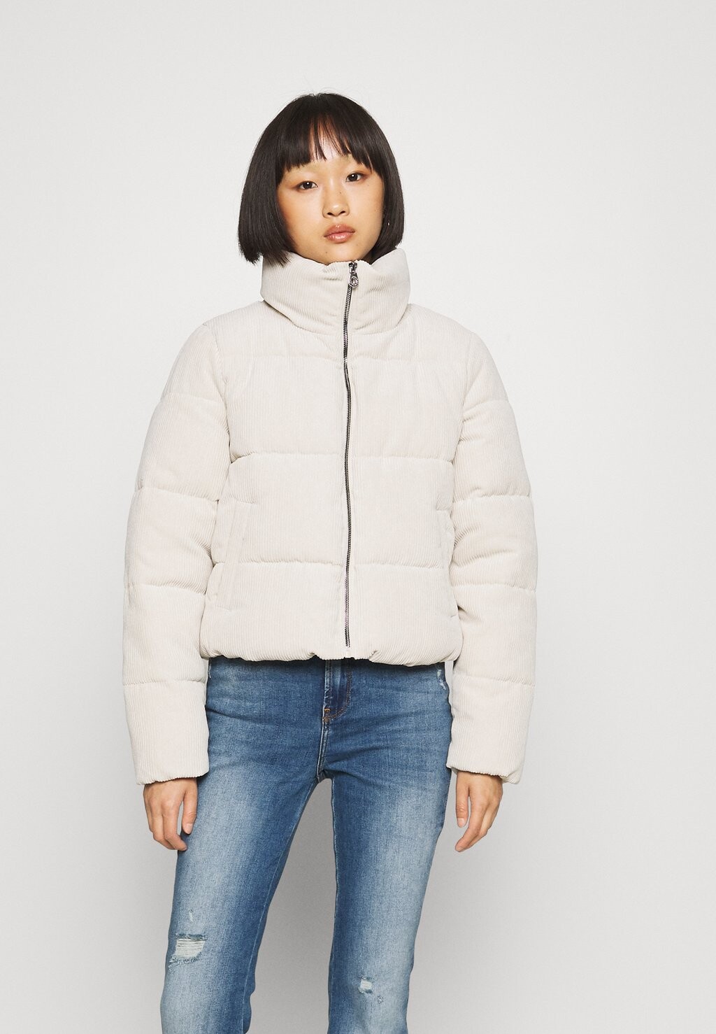 

Куртка ONLY Petite ONLNEWDOLLY PUFFER, цвет moonstruck