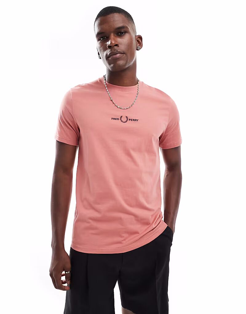 

Футболка с вышитым логотипом Fred Perry розового цвета