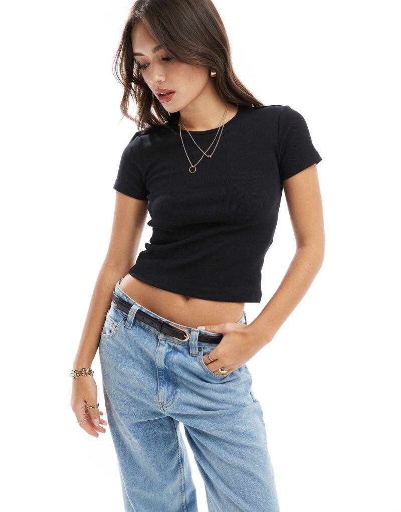 

Vero Moda – черная футболка в рубчик с круглым вырезом