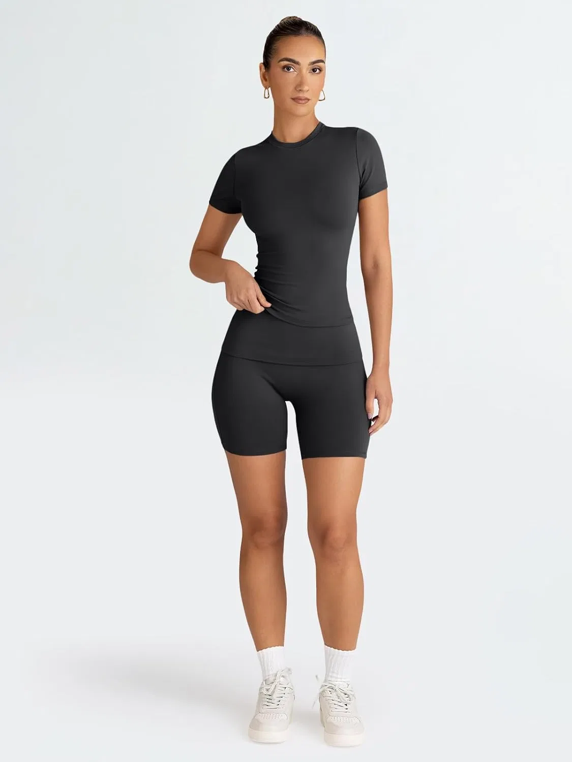 Trendy Queen Модный комплект из двух предметов для летних тренировок, спортивный костюм, шорты, одежда для пилатеса и йоги, одежда для прогулок, весенняя спортивная удобная одежда для активного отдыха, черный — фото 4